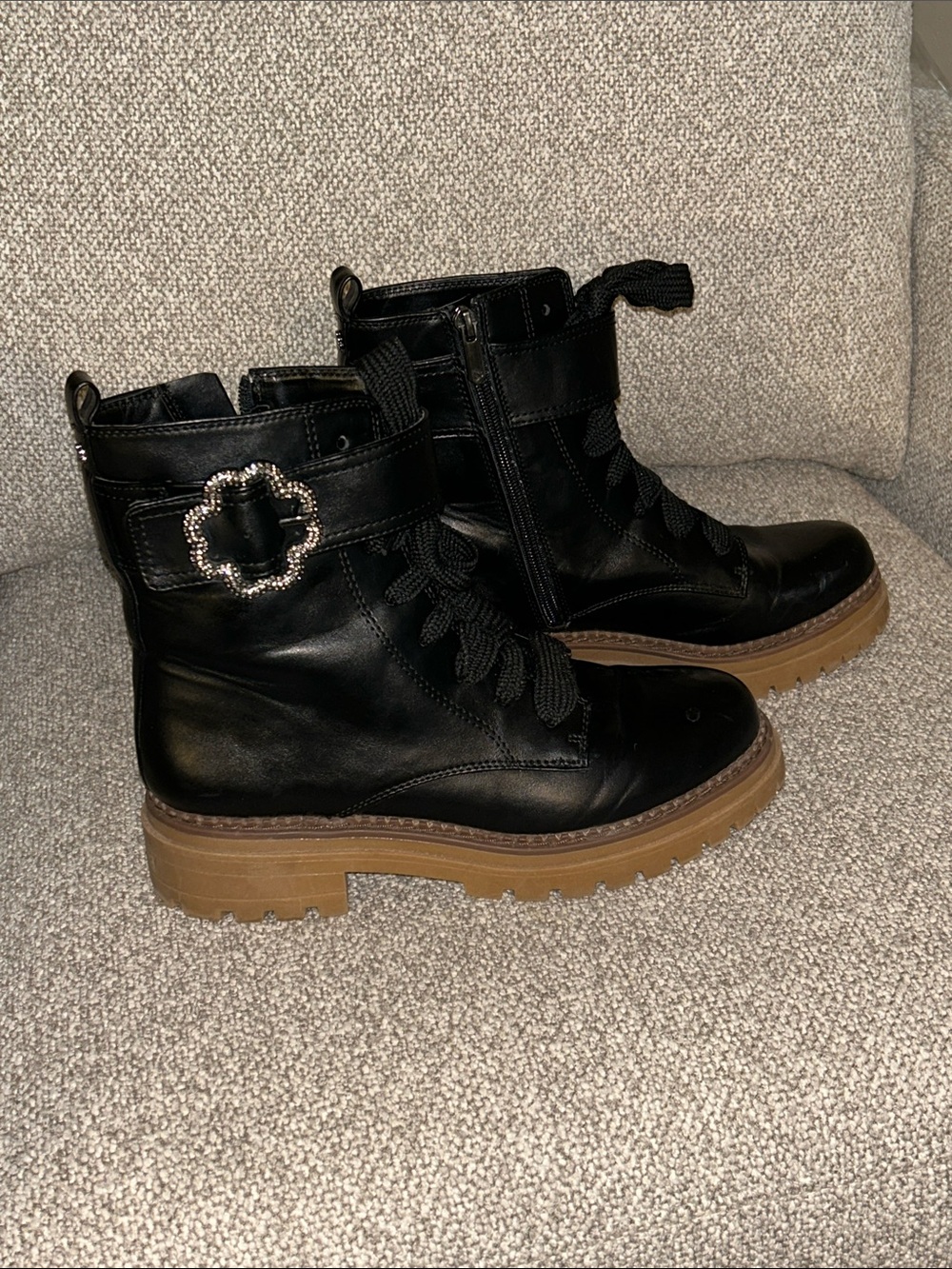 Sam & Libby Samantha Black Boots with Flower Buckle 9.5